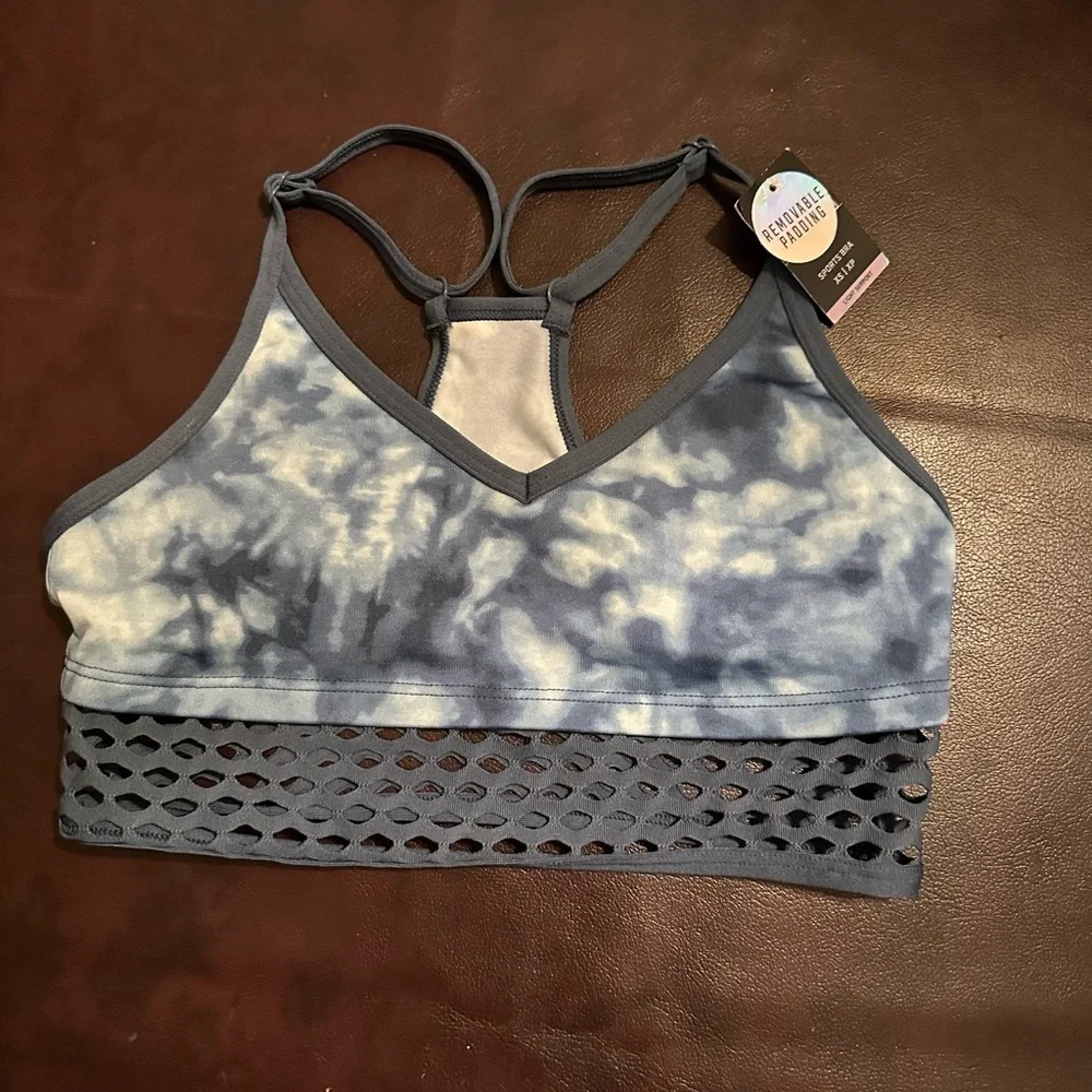 VS Pink Sports Bra - Picture 1 of 3